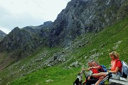 10 Breve sosta prima di salire il ripido 'canalino'